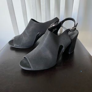 George Sandals Bloc Heel Black
